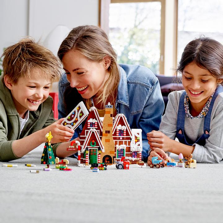 Image du produit LEGO Maison en pain d'épices (10267, LEGO Creator Expert)