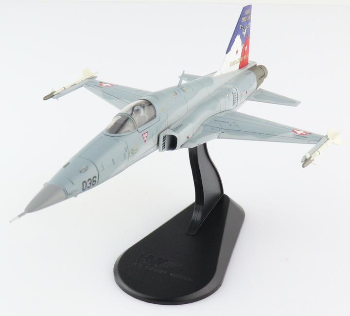 Produktbild Hobby Master Tiger F-5E Airbase Sion 2017 Flugzeugmodell aus Metall 1:72 von mit einigen Anbauteilen