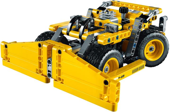 Actual product image LEGO Technic Mining Truck (42035, LEGO Technic)