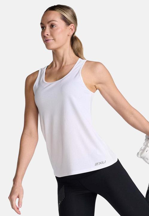 Actual product image 2XU Aero singlet (M)