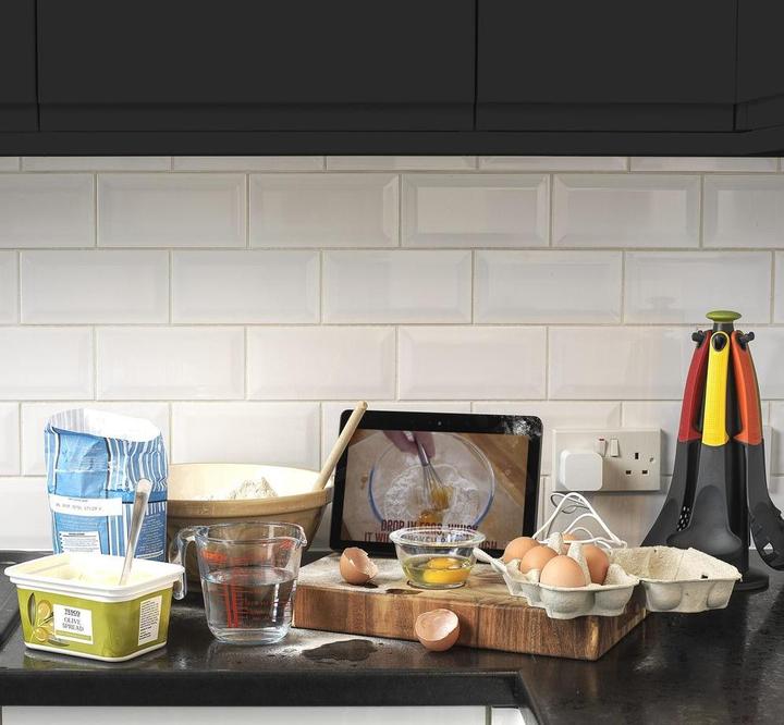 Immagine prodotto SoundXtra Armadietto mt Ama Echo Show wh (Installazione a parete)