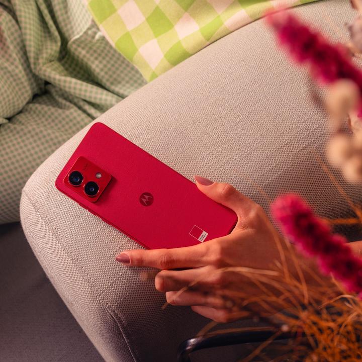 Produktbild Motorola moto g84 (256 GB, Viva Magenta, 6.55", Hybrid Dual SIM, 50 Mpx, 5G)