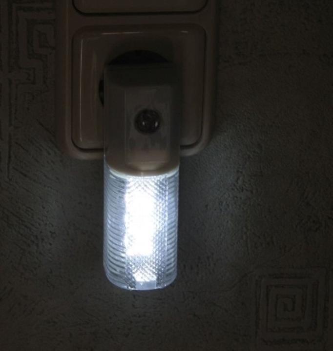 Actual product image König Design LED night light with day/night sensor 230V, with white LEDs, only 1W