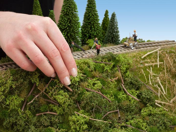 Actual product image Noch Railroad embankment growth 23102
