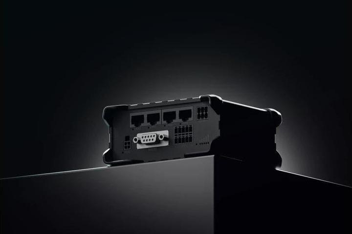Produktbild Teltonika RUT956 NORTHAMERICA - RUT956 INDUSTRIELLER MOBILFUNK-ROUTER