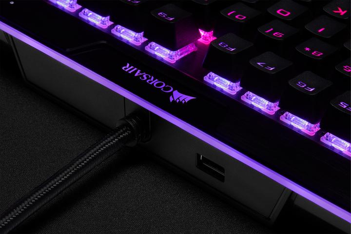 Produktbild Corsair K95 RGB Platinum XT (US, Kabelgebunden)