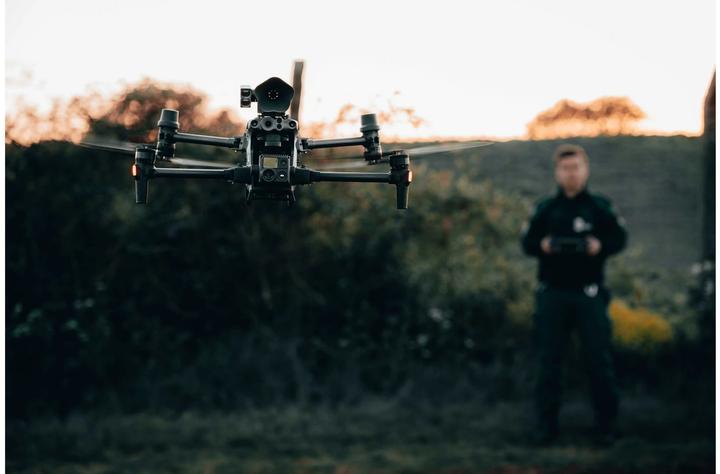 Produktbild Drone Control DroneControl FirstResponder 1 Jahres Lizenz, Sprache (Drohnen Fernsteuerung)
