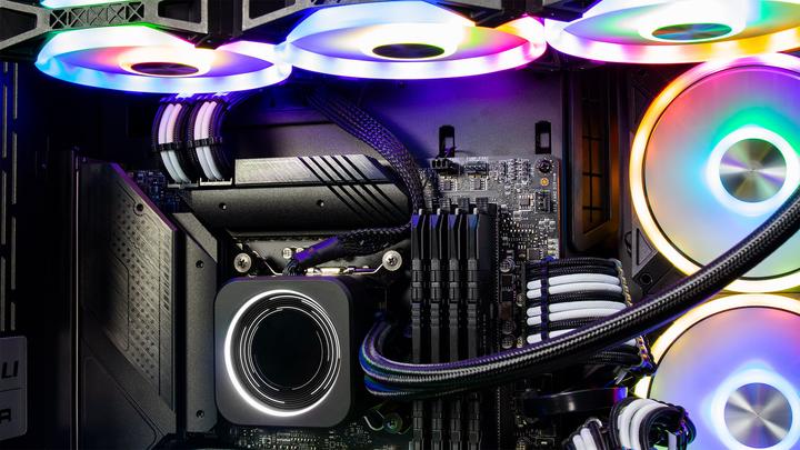 Actual product image Captiva I67-333 (Intel Core i9-12900KF, 64 GB, 2000 GB, GeForce RTX 3090)