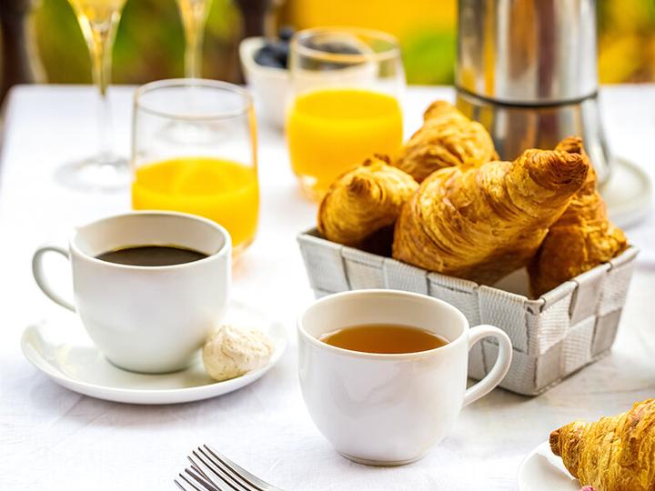 Actual product image Smartbox Joyeux Noël : une nuit de charme avec pause bien-être et souper (2 pers.)