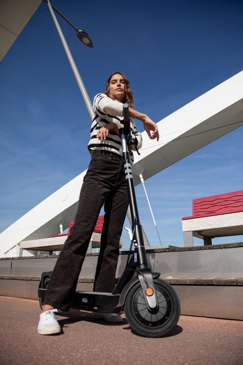 Immagine prodotto Okai ES30 NEON Pro (25 km/h, 80 km, 350 W)
