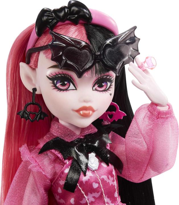 Actual product image Monster High Core Draculaura