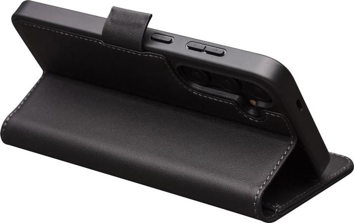 Image du produit QiAlino Fourre Flip cuir véritable mat avec fermeture magnétique mat (Samsung Galaxy S23+)