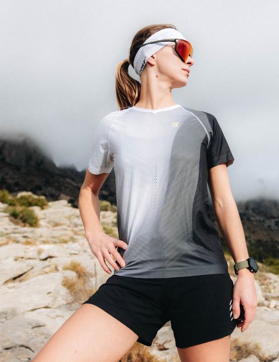 Actual product image Compressport Performance SS Tshirt W (S)