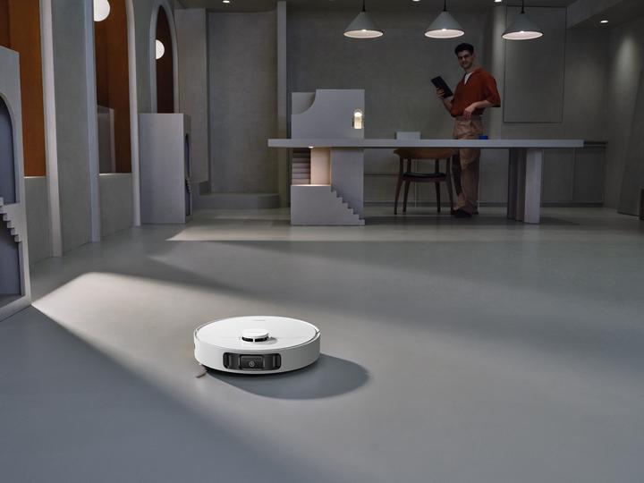 Actual product image Mova E30 Ultra (Vacuum mopping robot)