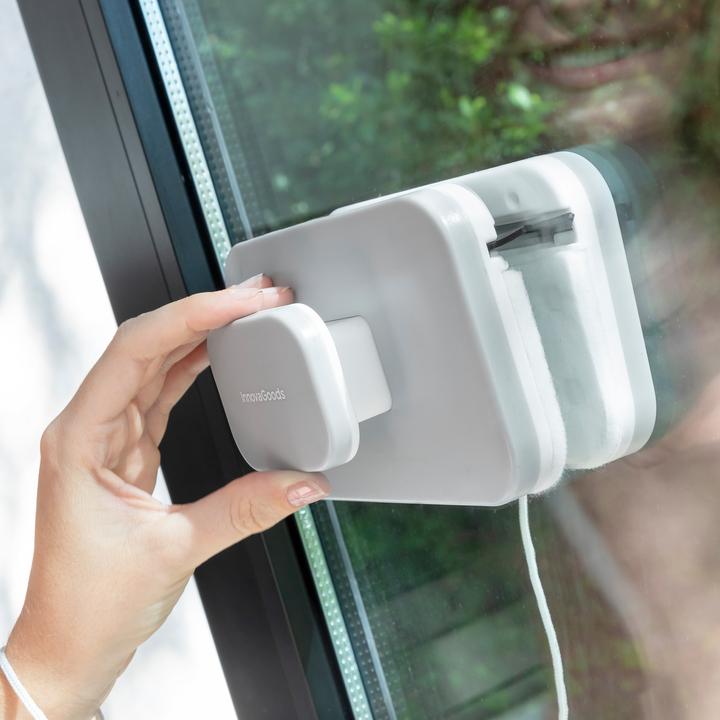 Image du produit InnovaGoods Grattoir à fenêtre magnétique