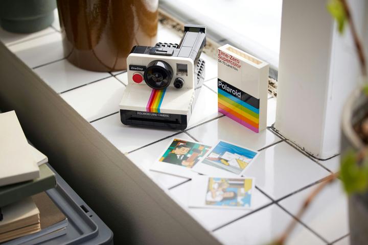 Produktbild LEGO Polaroid OneStep SX-70 Sofortbildkamera (21345, LEGO Ideas)