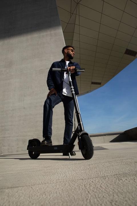 Immagine prodotto Okai ES30 NEON Pro (25 km/h, 80 km, 350 W)