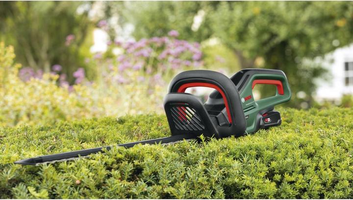 Produktbild Bosch Home & Garden UniversalHedgeCut 18V-50 (Akkuheckenschere)