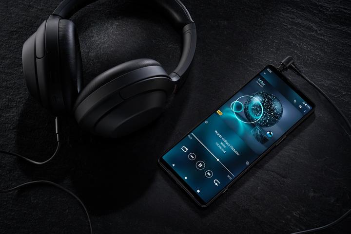 Actual product image Sony Xperia 1 IV (256 GB, Violet, 6.50", Dual SIM, 12 Mpx, 5G)