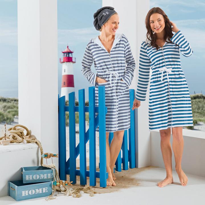 Actual product image Erwin Müller Ladies bathrobe with hood (W32/L34)