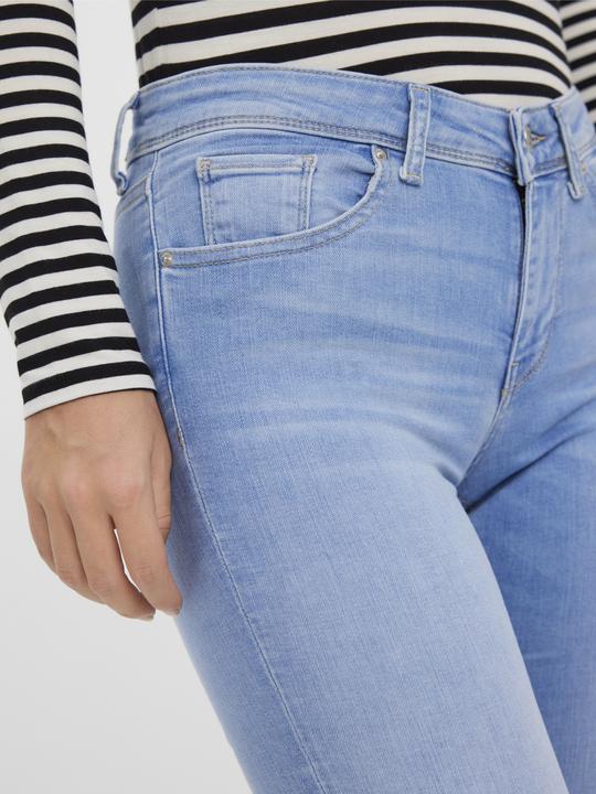 Actual product image Vero Moda Slim Fit Mid Rise Jeans (L)