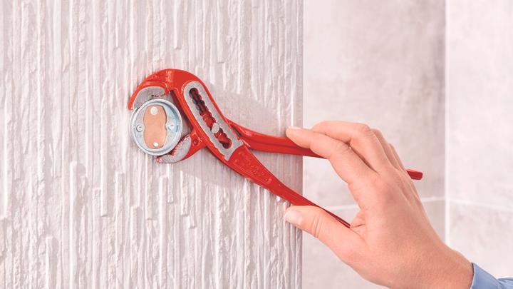 Actual product image tesa DELUXXE soap dispenser incl. adhesive solution without drilling
