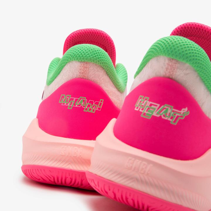 Image du produit Tarmak Chaussures de basket enfants basses NBA Miami Heat - Fast 900 Low-1 rose (34)