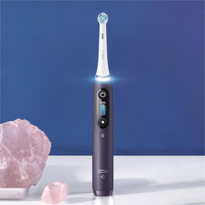 Actual product image Oral-B iO Series 8 + Sensitive (Oscillating toothbrush)