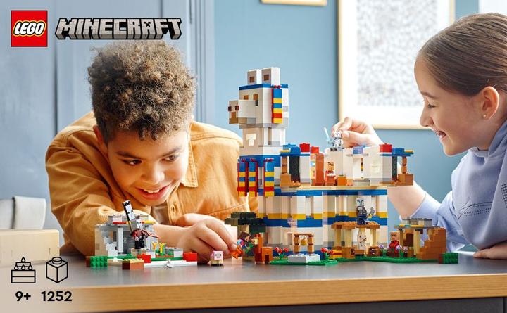 Actual product image LEGO The llama village (21188, LEGO Minecraft)