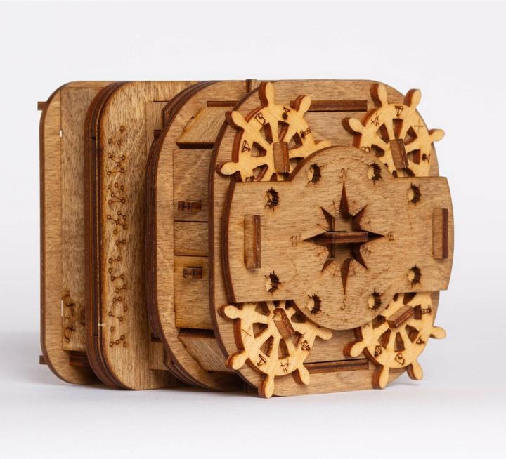 Immagine prodotto iDventure Cluebox - Armadietto di Davy Jones (Tedesco, Francese, Inglese)