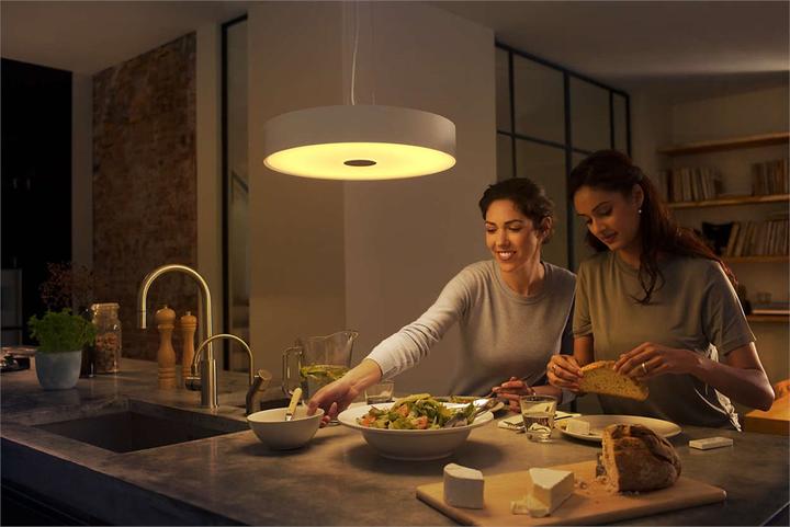 Image du produit Philips La base de Hue Fair (3000 lm)