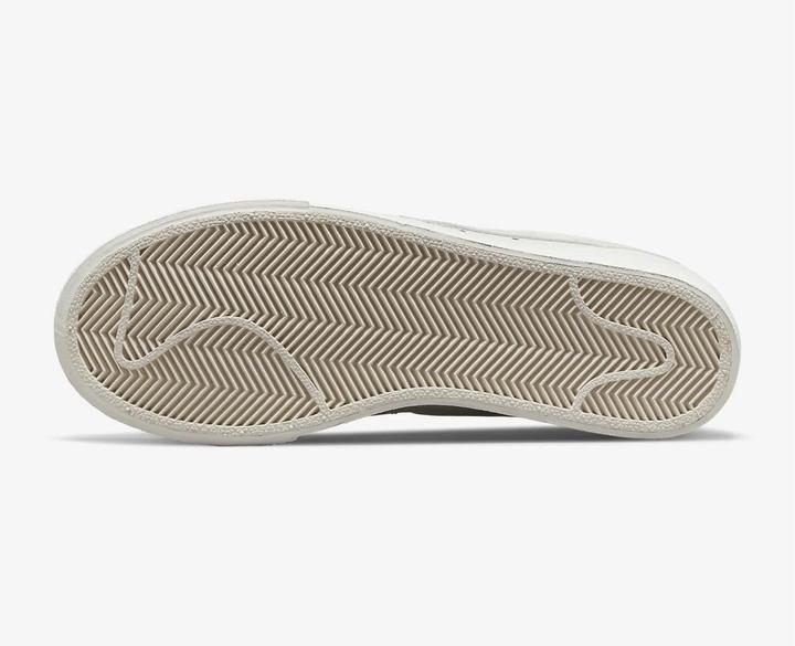Actual product image Nike Blazer Low Platform Shoes - 109183 (42.5)