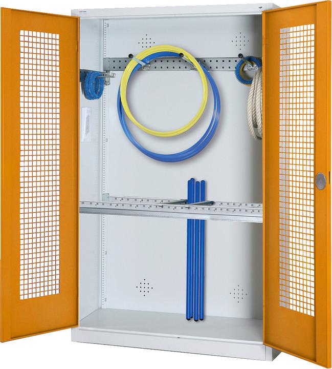 Produktbild C+P Modul-Sportgeräteschrank mit Grundausstattung (HxBxT: 195x120x50 cm, mit Lochblech-Flügeltüren)