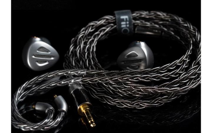 Image du produit FiiO FH9 (pas de réduction du bruit, Filaire)