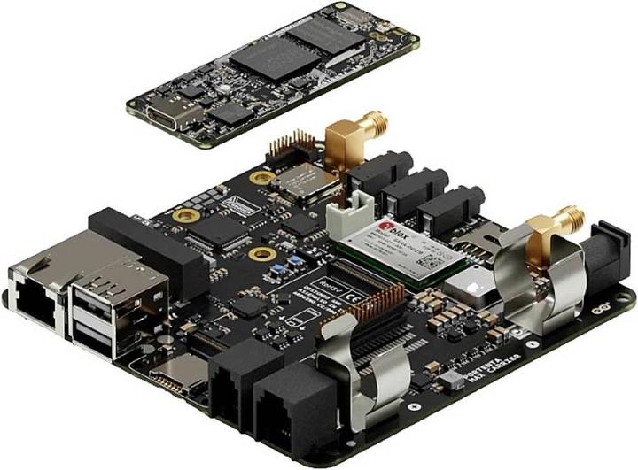 Actual product image Arduino ABX00043 Portenta Max Carrier