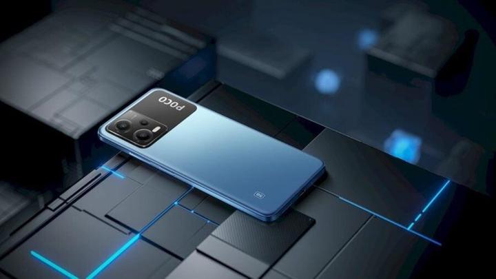 Produktbild Xiaomi Poco X5 Pro (128 GB, Blue, 6.67", Dual SIM, 108 Mpx, 5G)