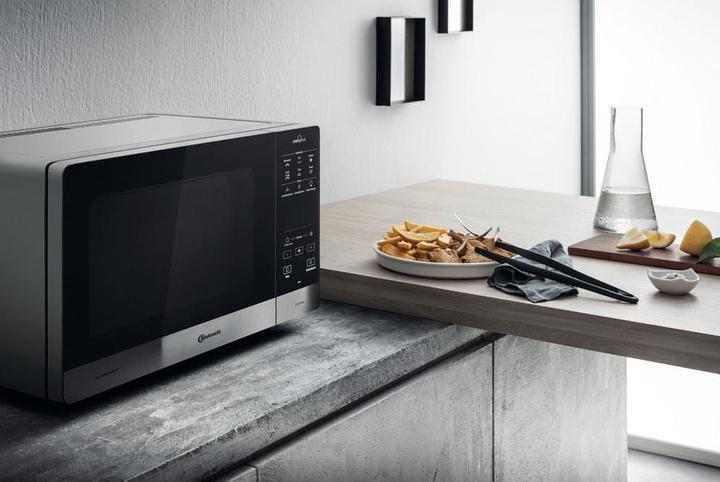Actual product image Whirlpool Chef Plus MW 45 SL (25 l)