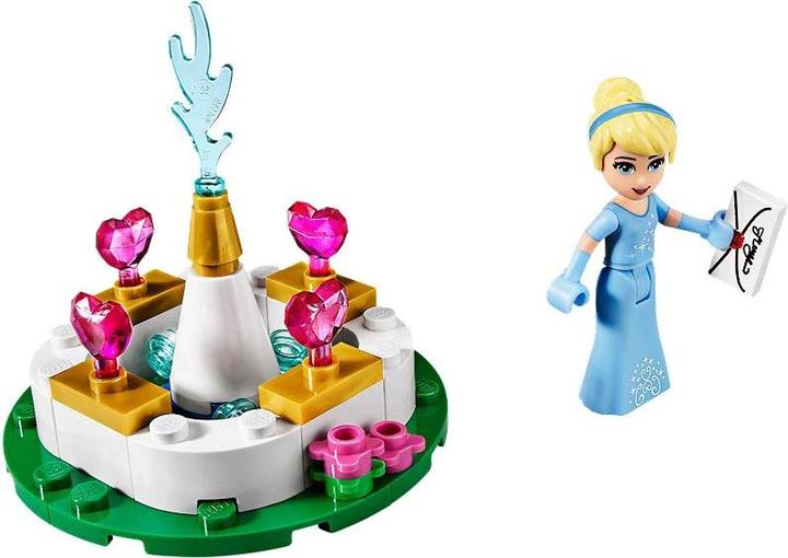 Actual product image LEGO Cinderella's enchanted carriage (41053, LEGO Disney)
