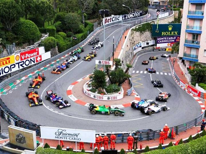 Produktbild Smartbox Formel-1-Grand-Prix von Monaco 2025 mit 2 Tickets und eine Übernachtung im 3*-Hotel (2 Pers.)