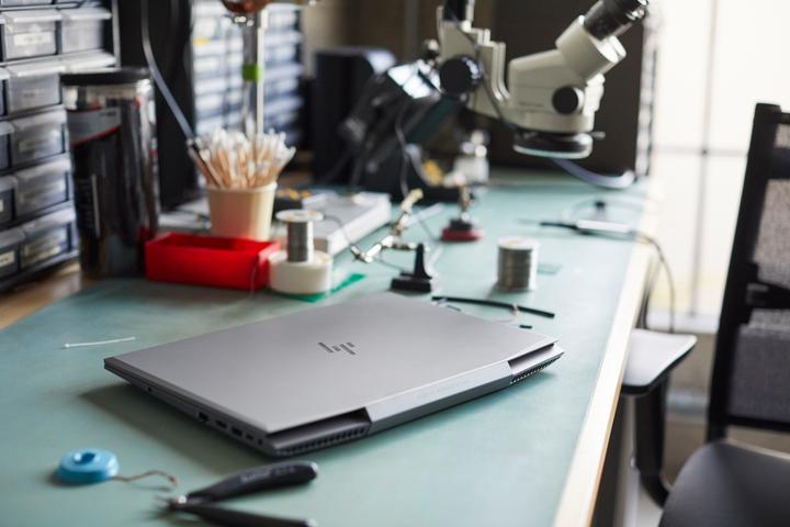 Produktbild HP ZBook – 15v G5 (15.60", Intel Core i7-8850H, 32 GB, 512 GB, CH)