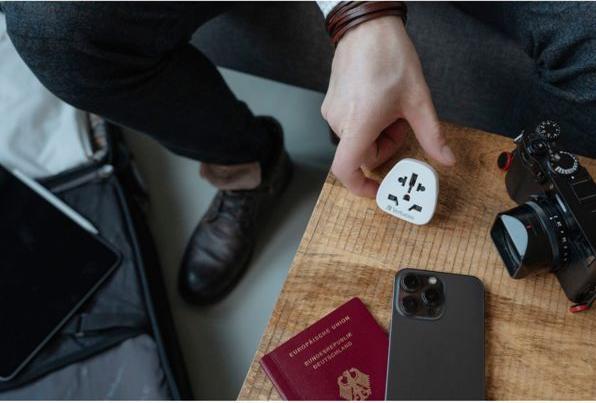 Produktbild Verbatim World to Europe Travel Adapter Plug