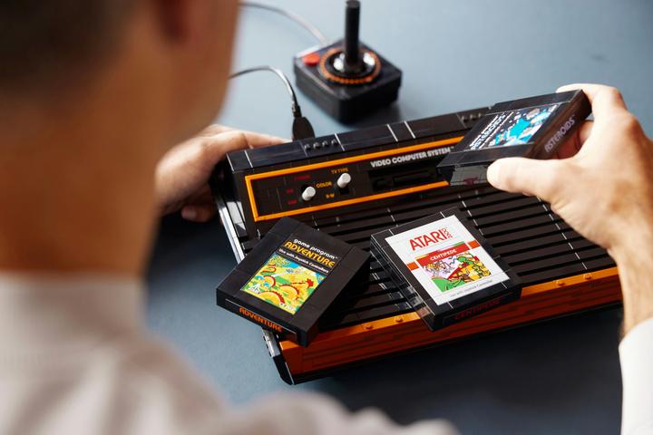 Actual product image LEGO Atari 2600 (10306, LEGO Rare Sets, LEGO Icons)