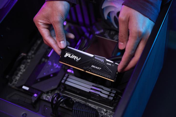 Actual product image Kingston FURY Beast RGB (1 x 32GB, 5200 MHz, DDR5 RAM, DIMM)