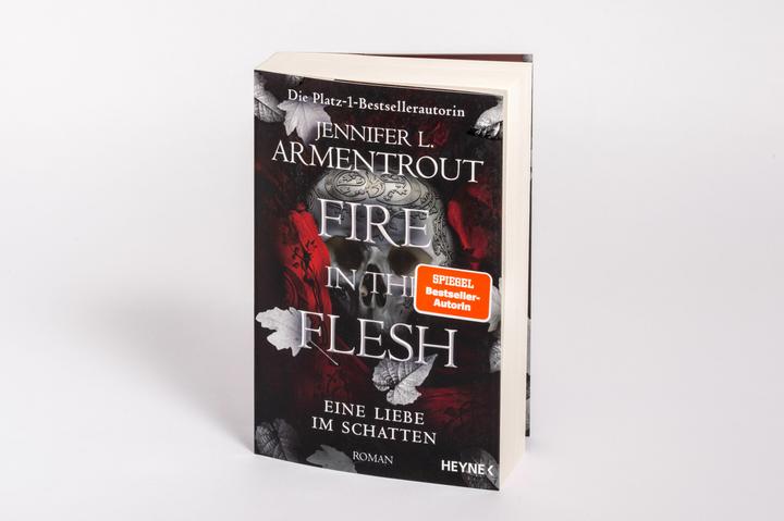 Produktbild Fire in the Flesh – Eine Liebe im Schatten (Deutsch, Sonja Rebernik-Heidegger, Jennifer L. Armentrout, 2024)