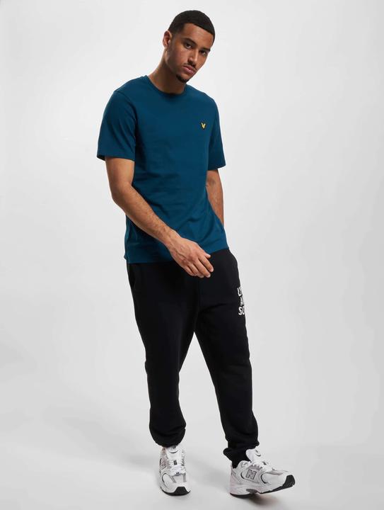 Actual product image Lyle and Scott Plain T-shirt men (M)