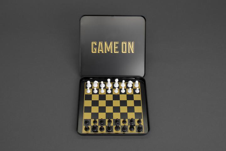 Produktbild Luckies Iron & Glory- Game On