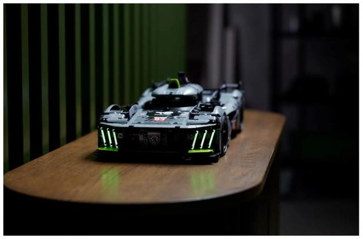 Image du produit LEGO Peugeot 9X8 24H Le Mans Hybrid Hypercar (42156, LEGO Technic)