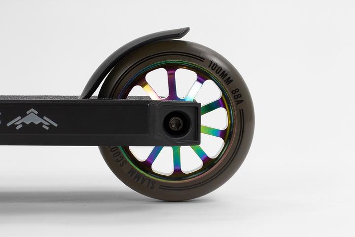 Produktbild Slamm Scooter Complete Classic V8 Neochrome 2020