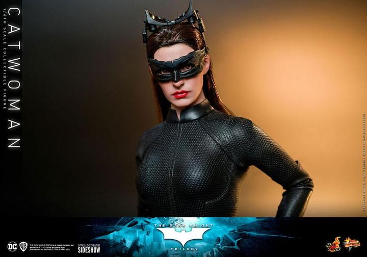 Immagine prodotto Hot Toys Statuetta della Trilogia del Cavaliere Oscuro Movie Masterpiece 1/6 Catwoman 29 cm