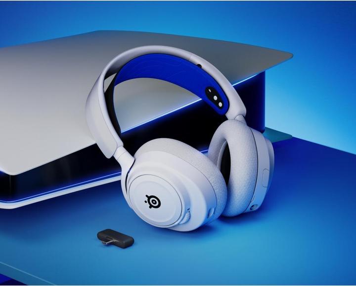 Actual product image SteelSeries Arctis Nova 7P (Wireless, Cable)